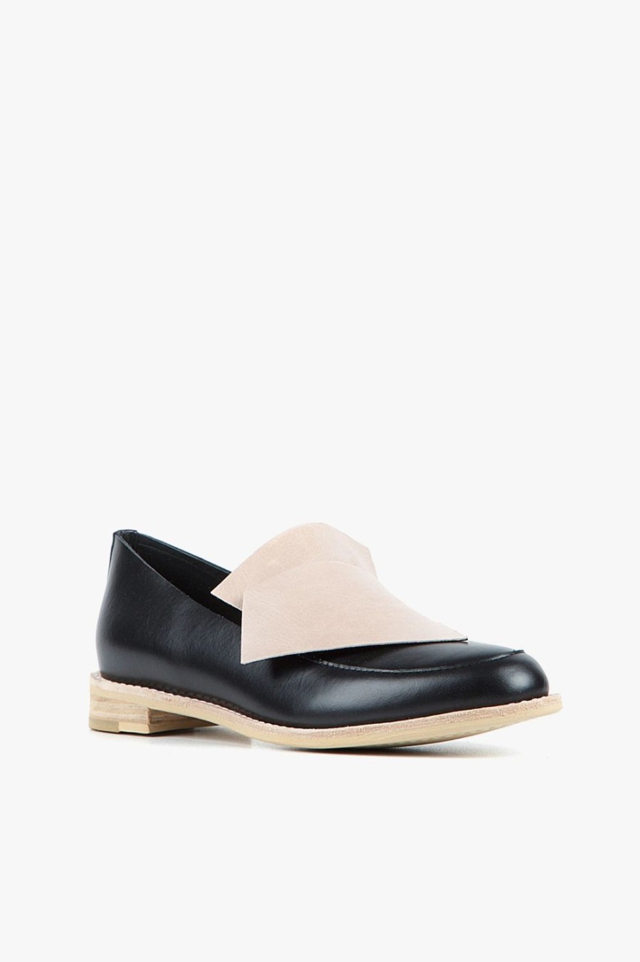 Categories ALL BLACK Footwear | Flatbow Cowman Loafer Beige/Black